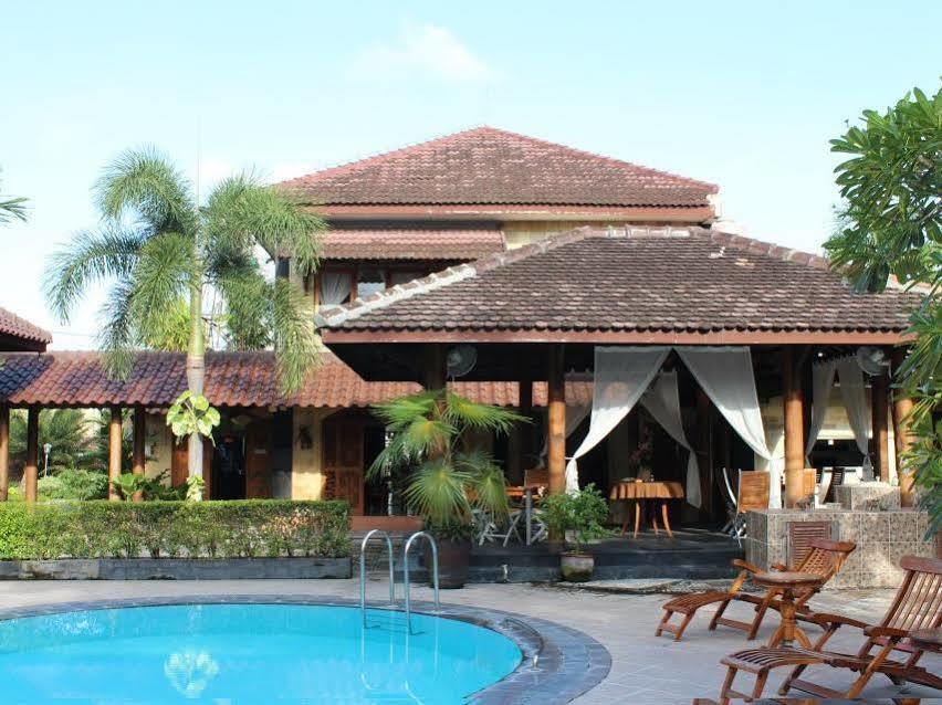 Hotel Ndalem Bantul à Yogyakarta Extérieur photo